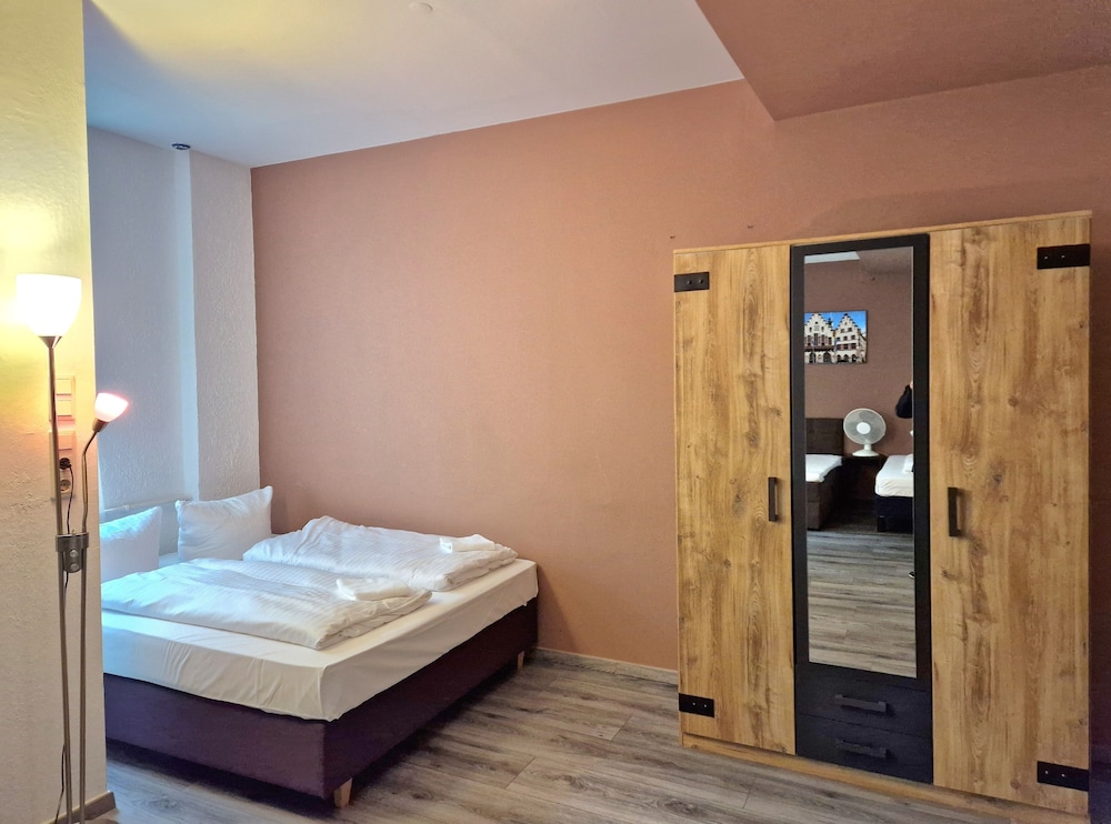 TRIP INN Hotel Budget Messe 17