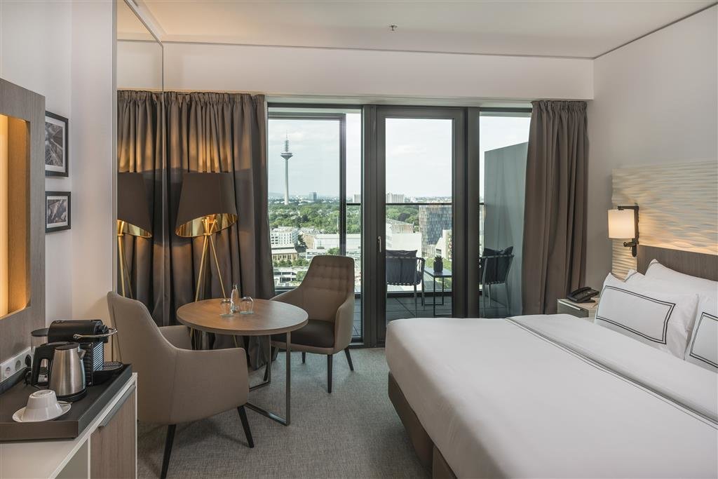 Meliá Frankfurt City 17
