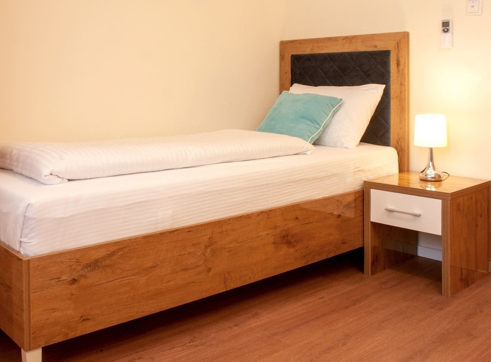Hotel Isha 8