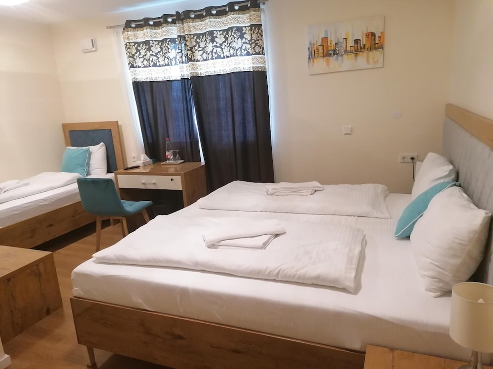 Hotel Isha 15