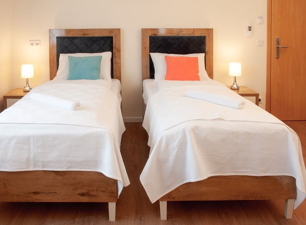 Hotel Isha 9