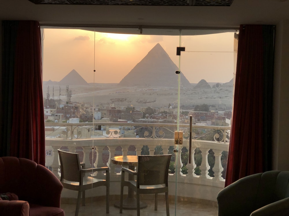 Sun Pyramids View Inn 2
