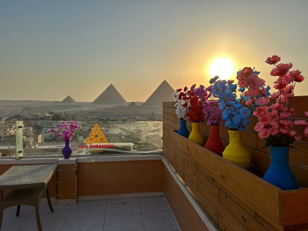 Sun Pyramids View Inn 3