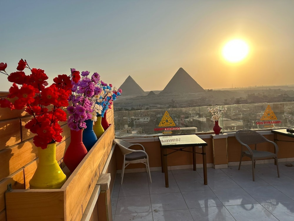 Sun Pyramids View Inn 5