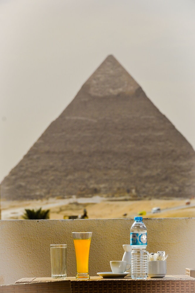 Pyramids Top Inn 1