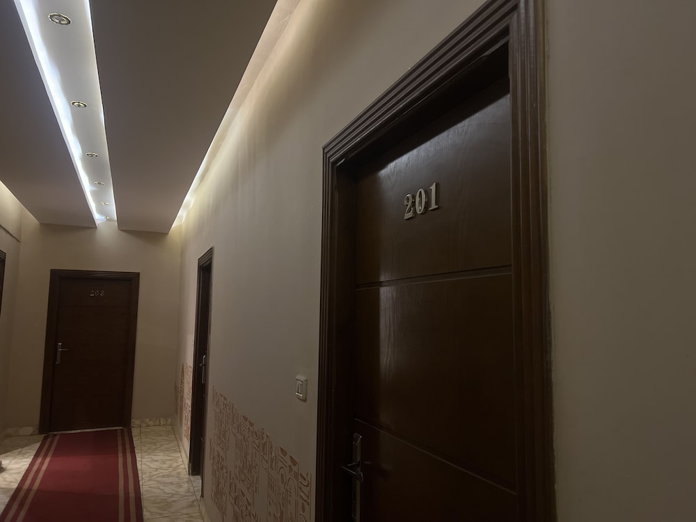 Pyramids Top Inn 2