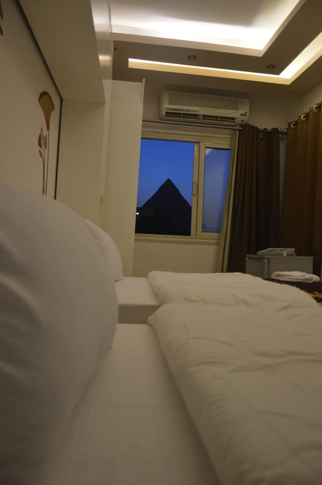 Pyramids Top Inn 12