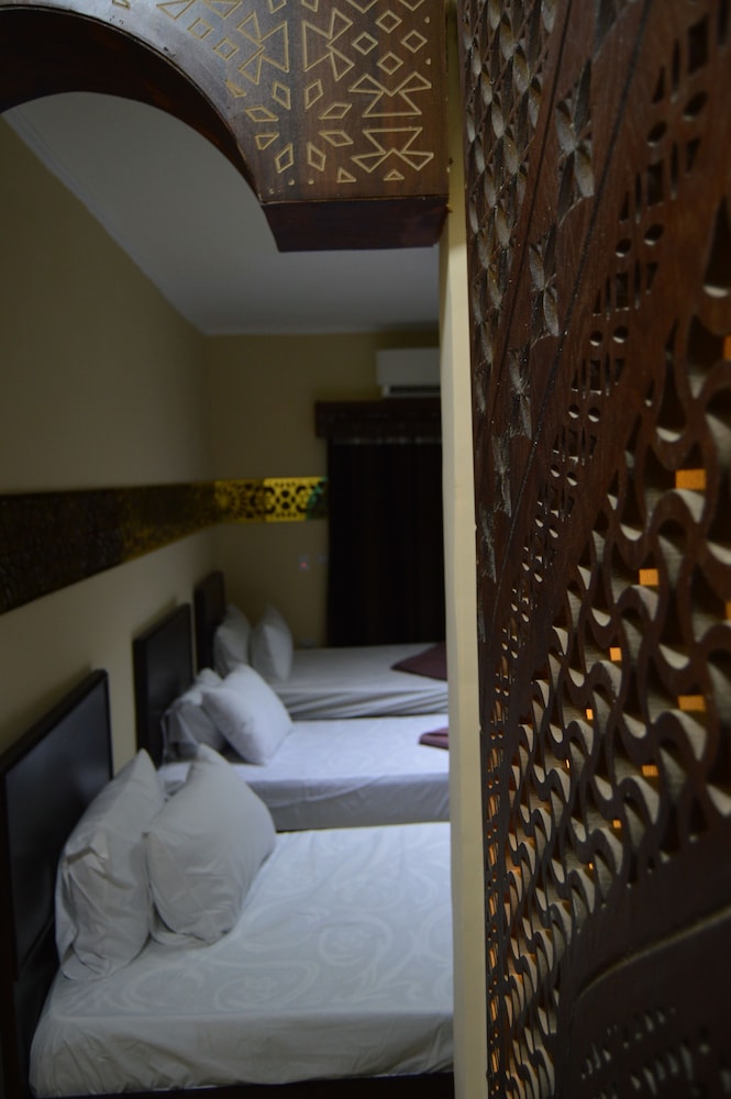 Comfort Pyramids Inn 17