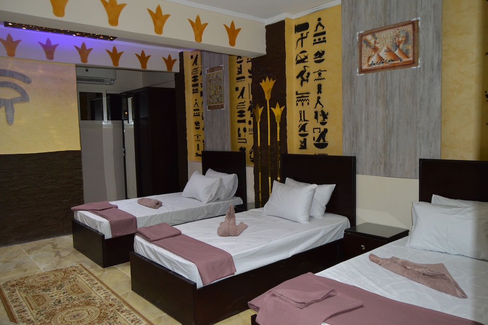 Comfort Pyramids Inn 23