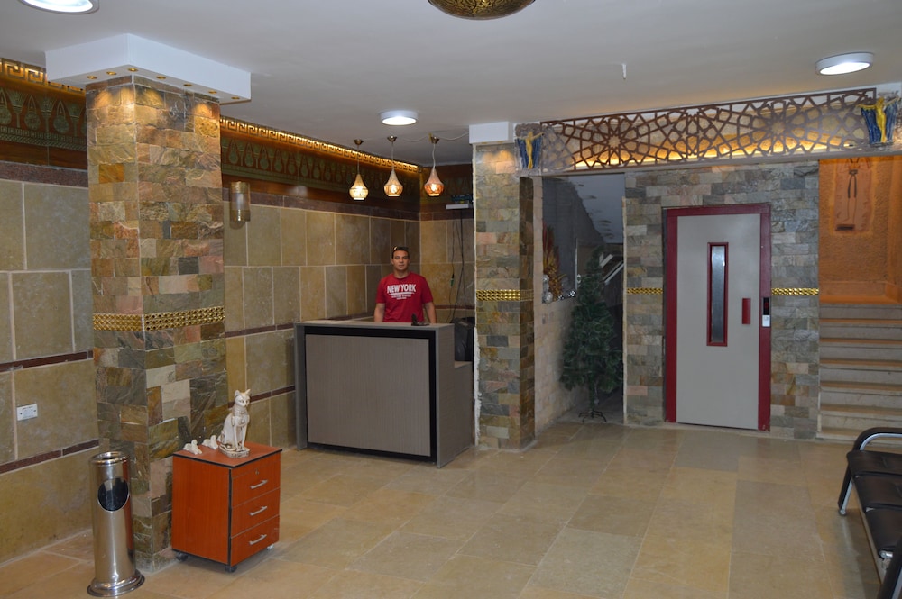 Comfort Pyramids Inn 3