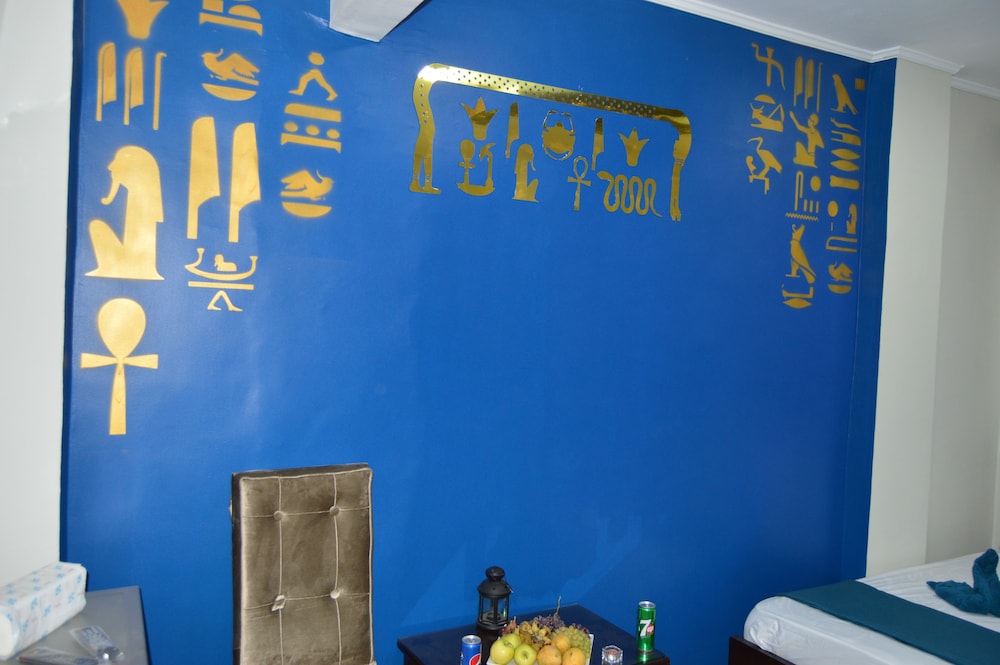 Comfort Pyramids Inn 7