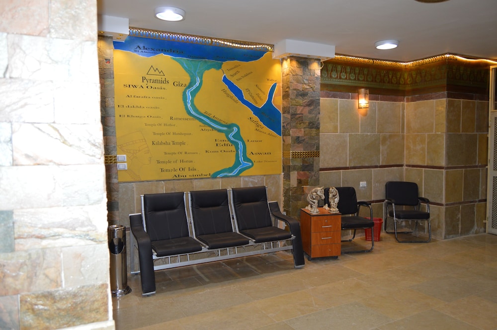 Comfort Pyramids Inn 4