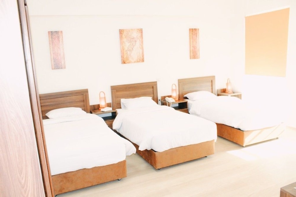 Vibes Hostel & Spa 2