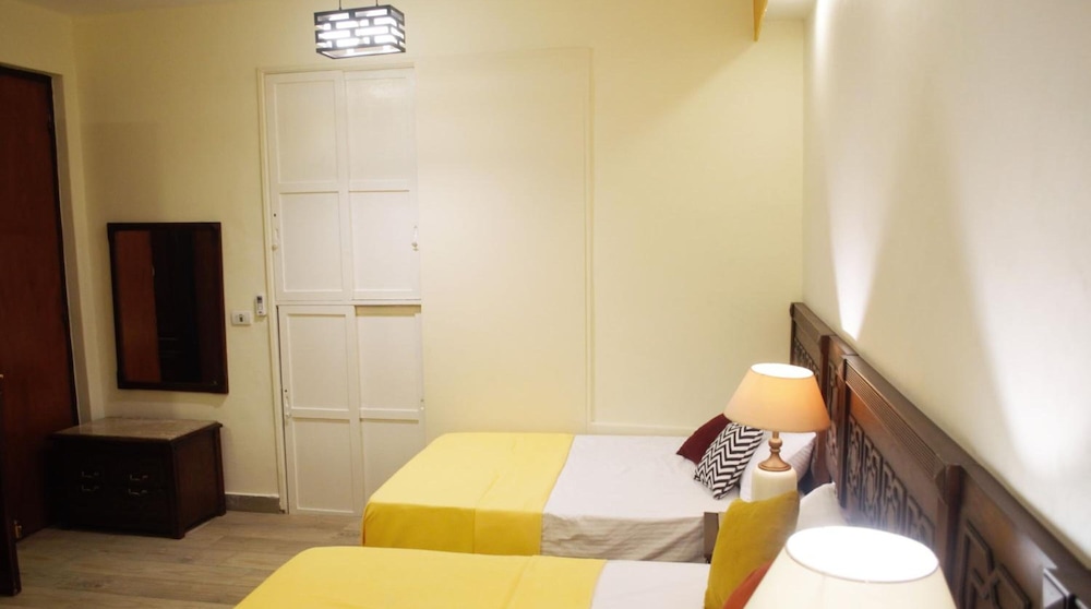 The Location Hotel 18