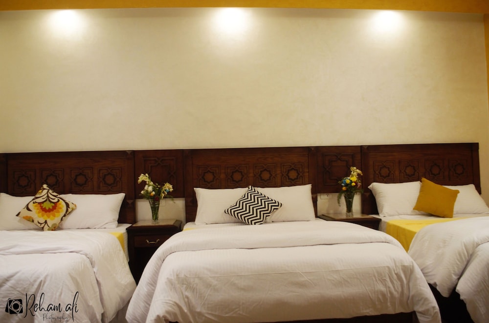 The Location Hotel 10