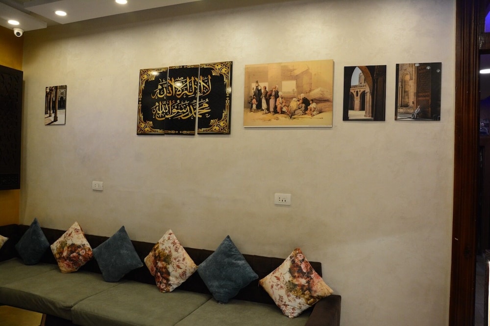 The Location Hotel 7