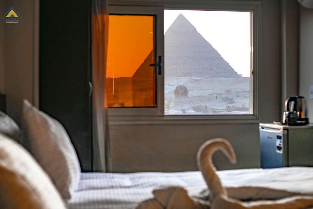 Egypt Pyramids Inn 18