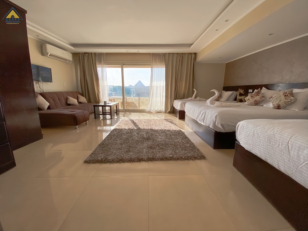 Egypt Pyramids Inn 22