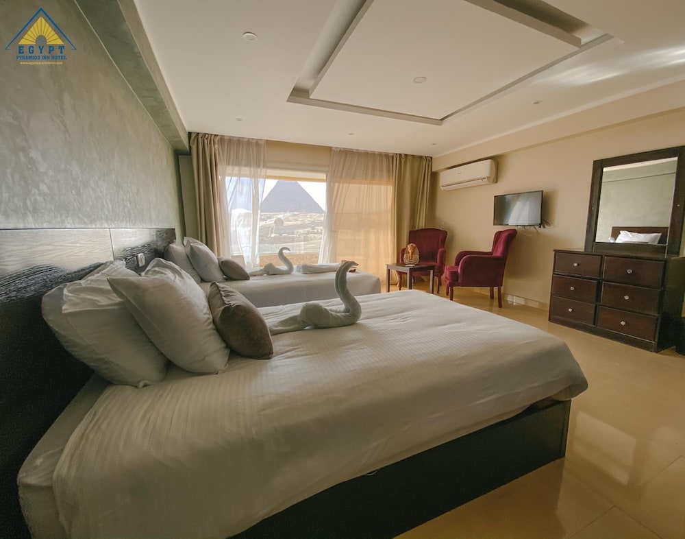 Egypt Pyramids Inn 8