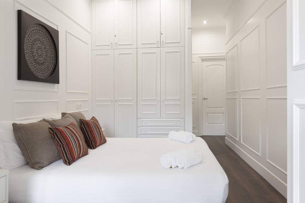 Enjoybcn Coliseum Apartments 7