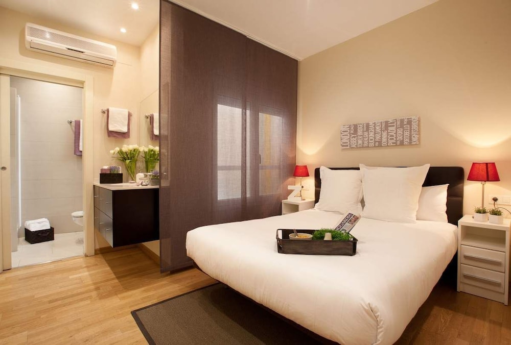 Enjoybcn Coliseum Apartments 5