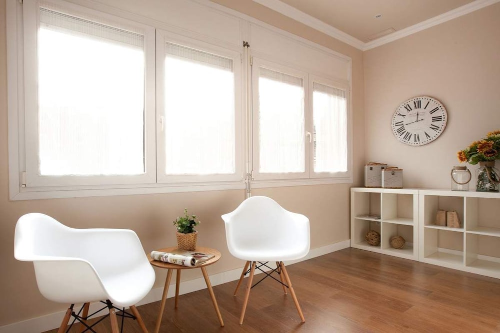 Enjoybcn Coliseum Apartments 23