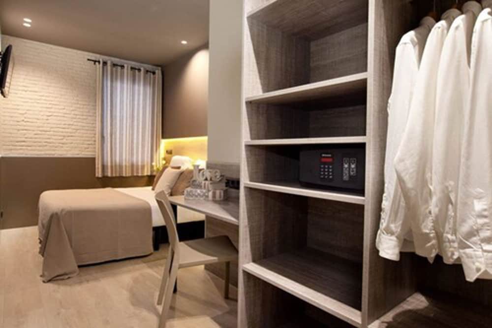 Enjoybcn Miro Apartments 6