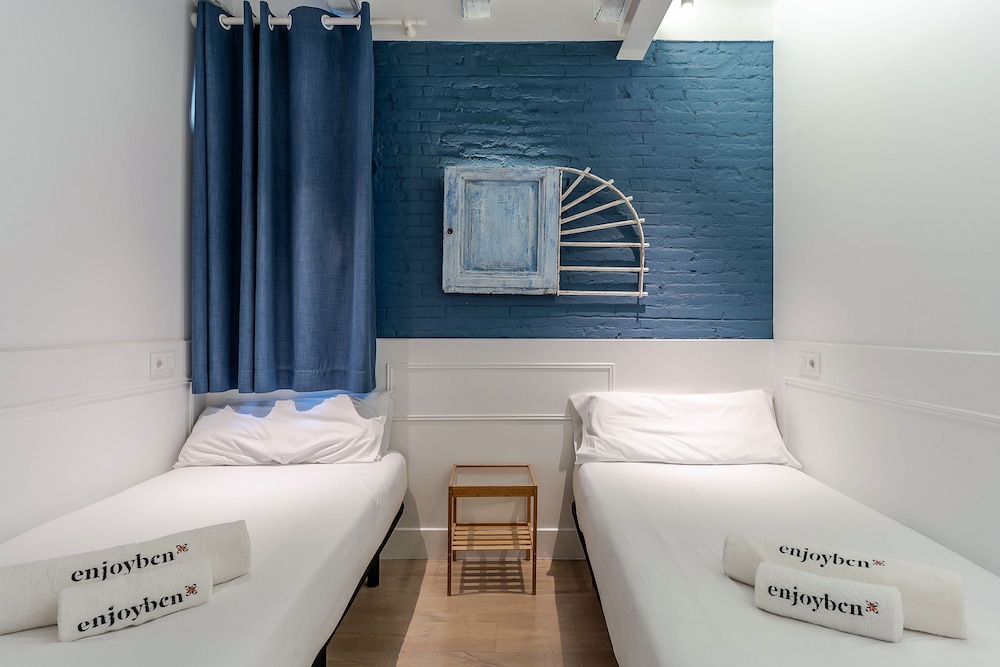 Enjoybcn Colon Apartments 24