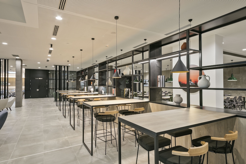 Hotel Acta Voraport 7
