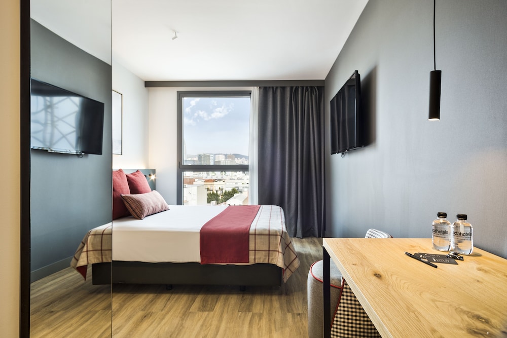 Hotel Acta Voraport 15