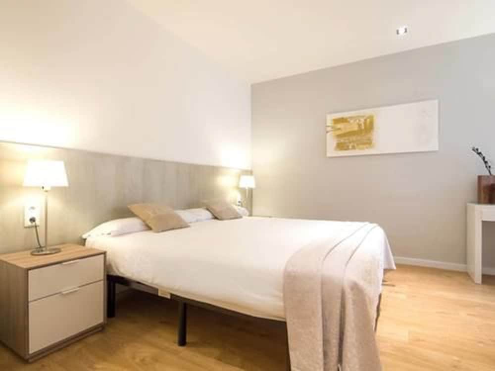 Rent Top Apartments Rambla Catalunya 3