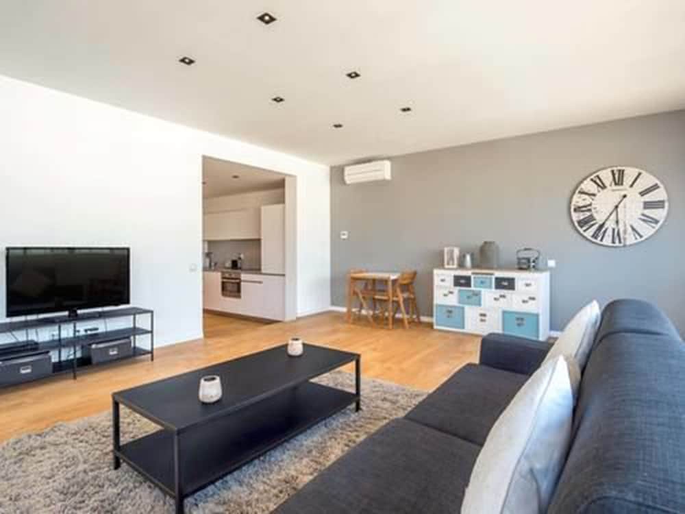Rent Top Apartments Rambla Catalunya 10