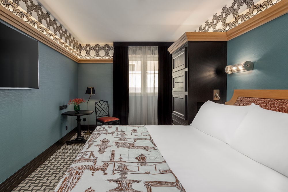Room Mate Alba 24