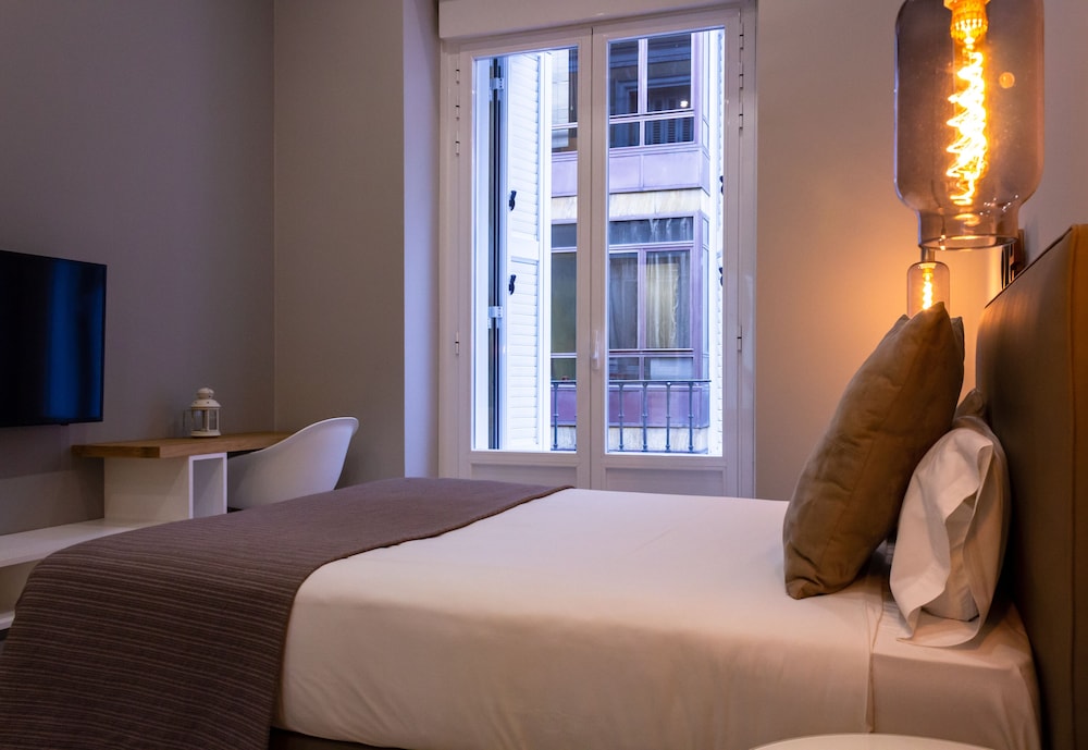 Arenal Suites Gran Via 16