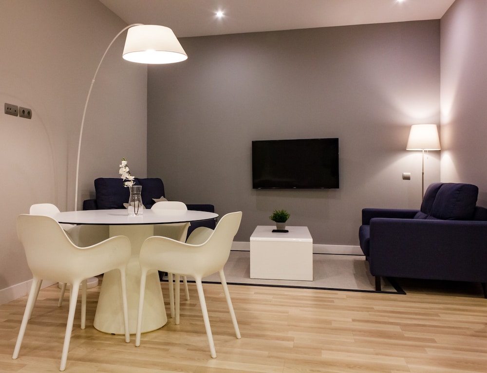 Arenal Suites Gran Via 14