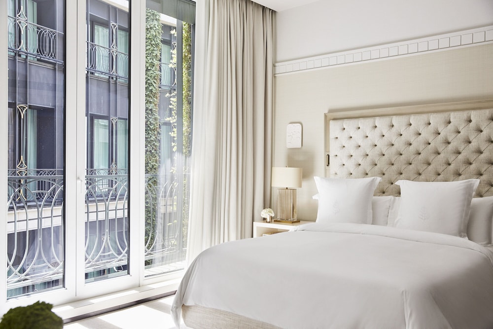 Four Seasons Hotel Madrid 17