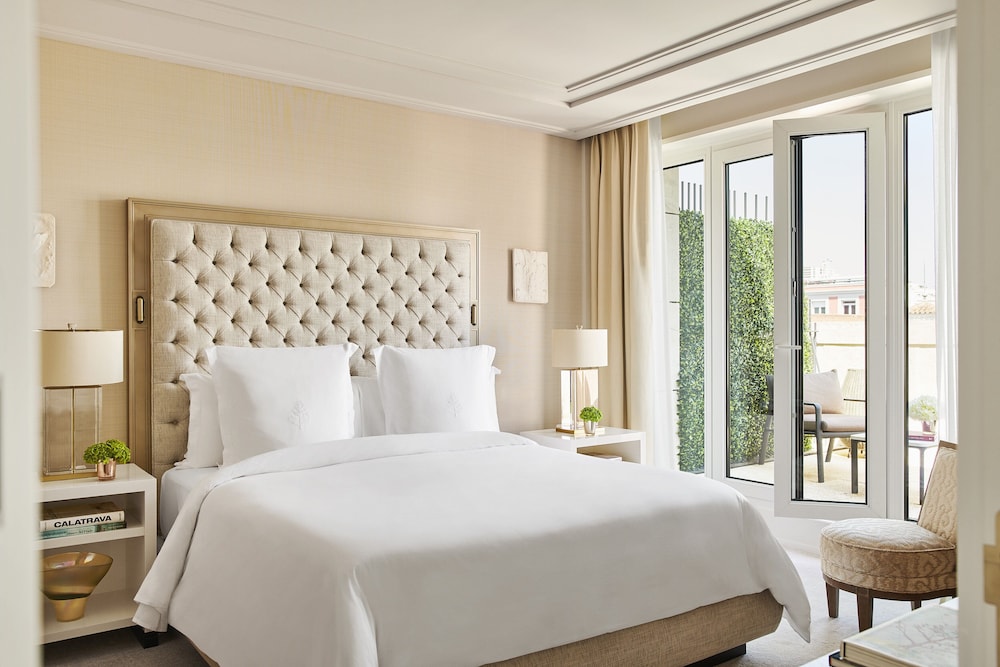 Four Seasons Hotel Madrid 18
