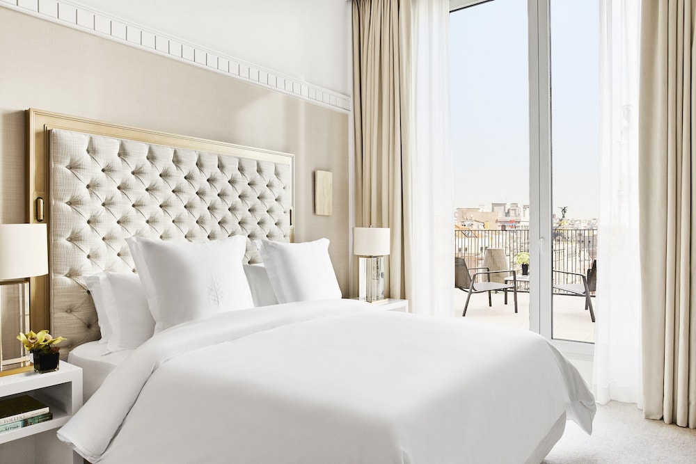 Four Seasons Hotel Madrid 11