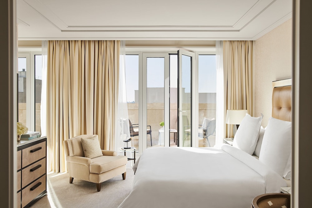 Four Seasons Hotel Madrid 19