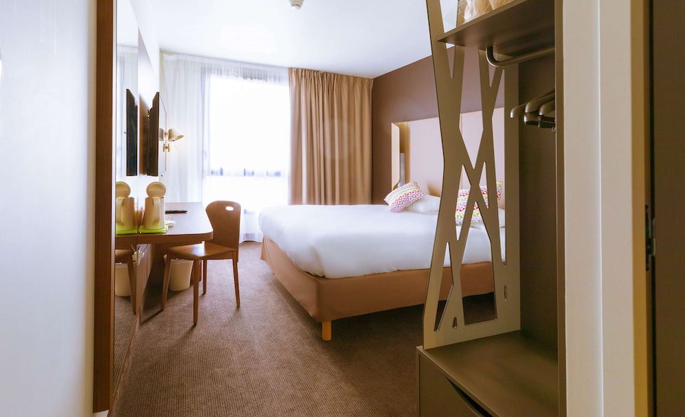 Hotel Campanile Rungis - Orly 11