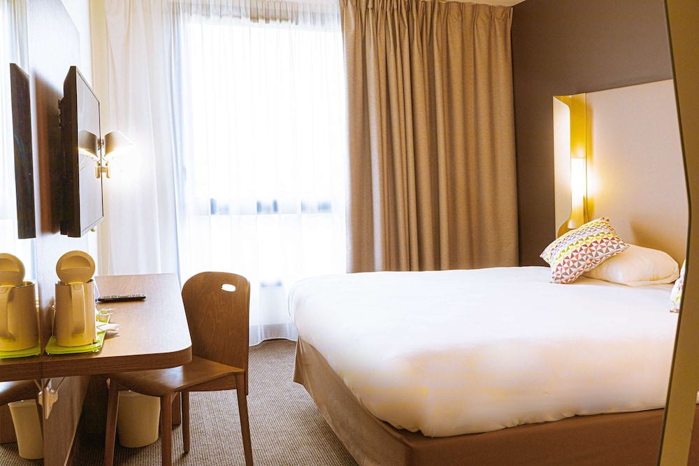 Hotel Campanile Rungis - Orly 8