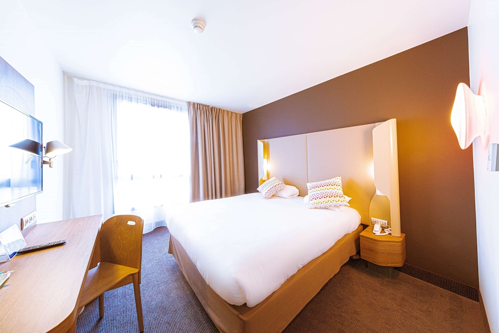 Hotel Campanile Rungis - Orly 7