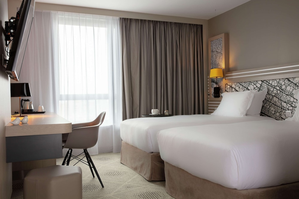 Hilton Garden Inn Massy 9