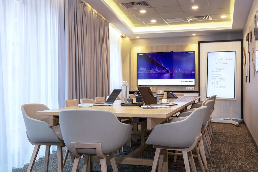 Hilton Garden Inn Massy 18