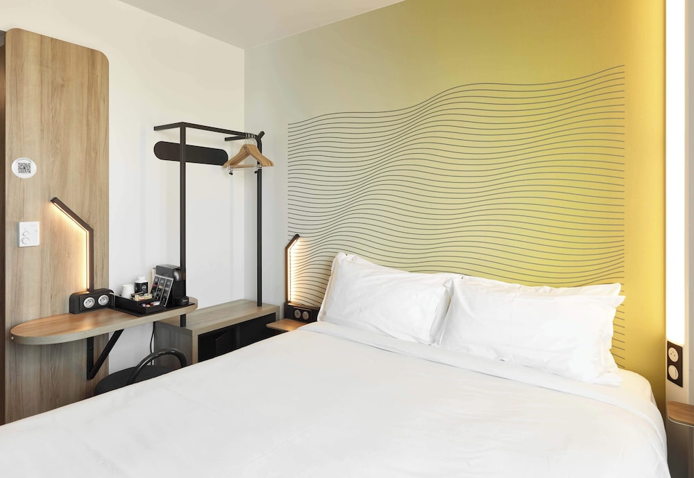 B&B HOTEL Massy Gare TGV 18