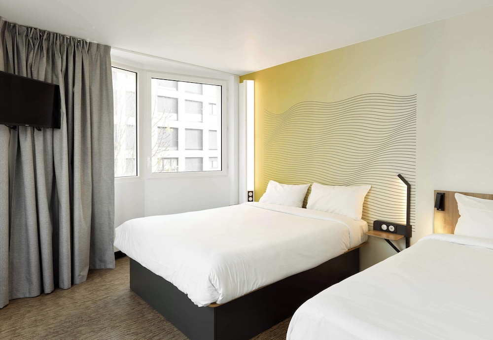 B&B HOTEL Massy Gare TGV 22