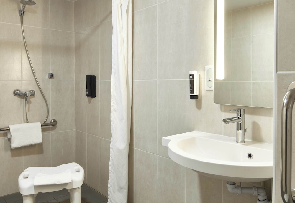 B&B HOTEL Igny Palaiseau 23