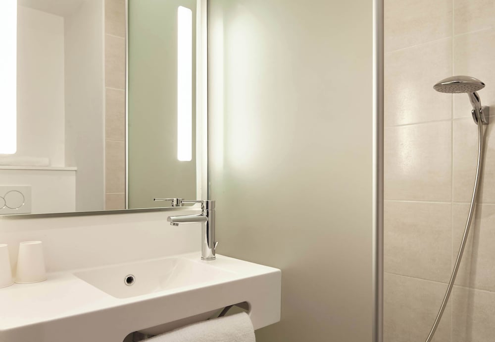 B&B HOTEL Igny Palaiseau 24