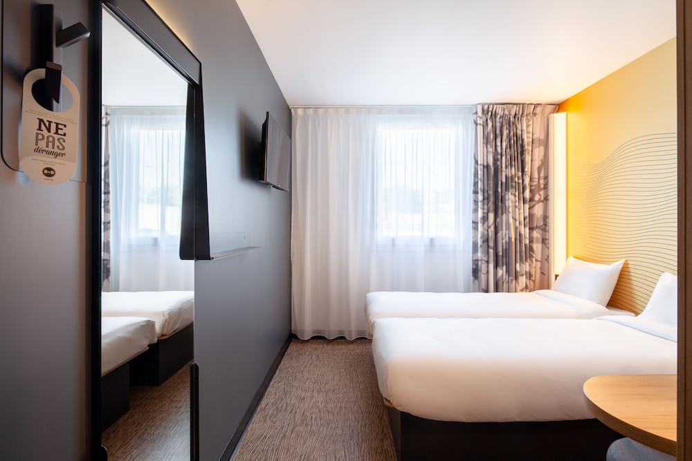B&B HOTEL Igny Palaiseau 10