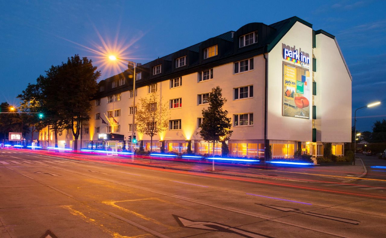 Hotel Schani UNO City 4
